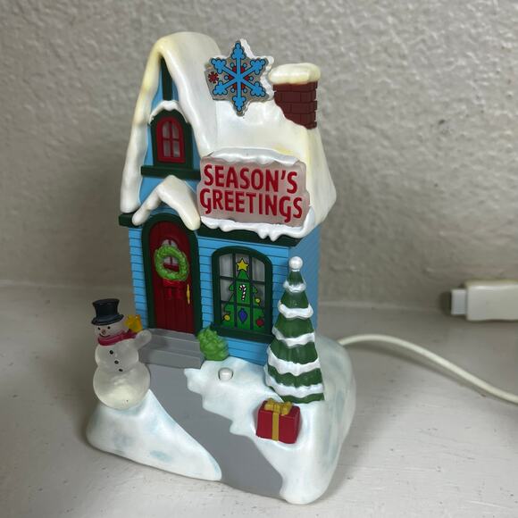 Hallmark Caroling Cottages 2009 Light & Sound Set of 4 & bonus 2014 Snowman - Picture 8 of 16